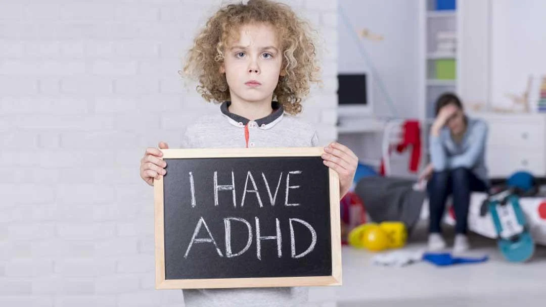 علائم بیش فعالی کودکان اختلال نقص توجه (ADHD)